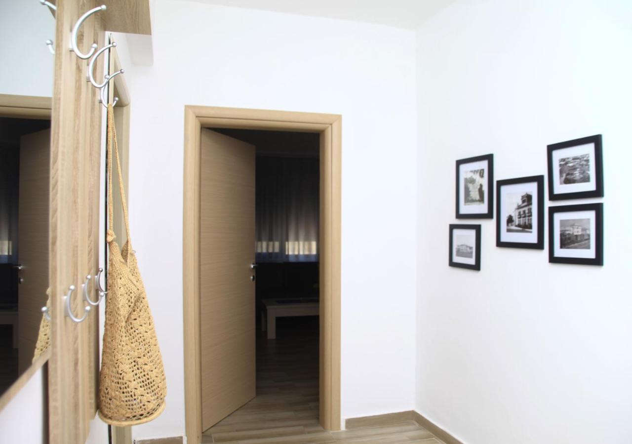Old Town Boulevard Apartment In City Center Драч Екстериор снимка