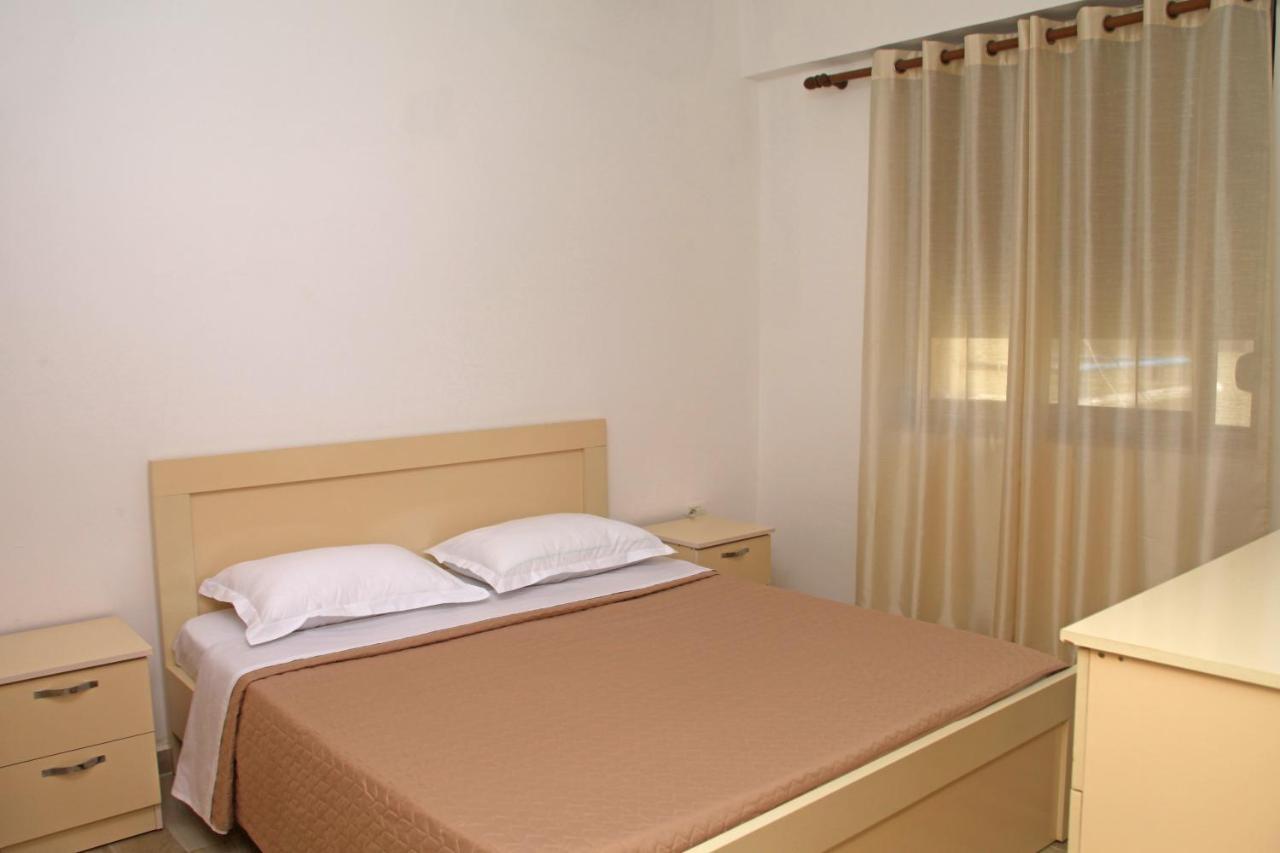 Old Town Boulevard Apartment In City Center Драч Екстериор снимка