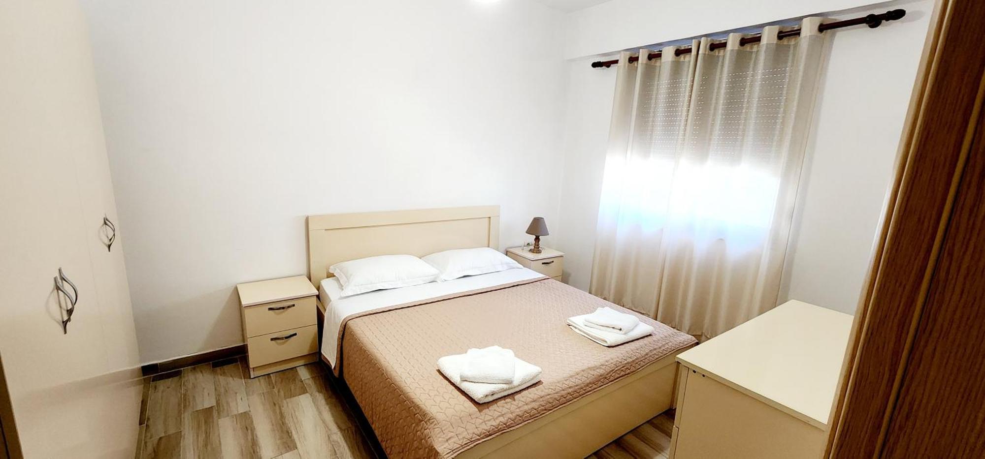 Old Town Boulevard Apartment In City Center Драч Екстериор снимка