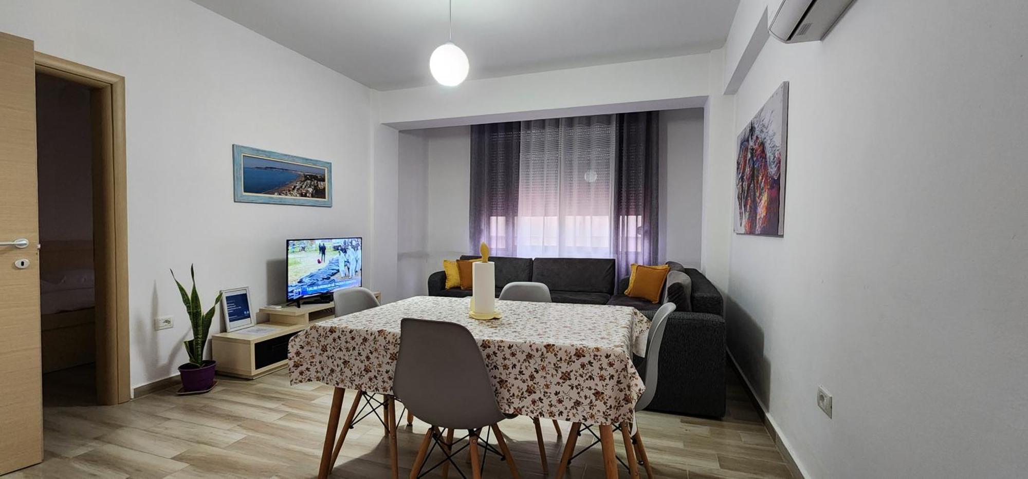 Old Town Boulevard Apartment In City Center Драч Екстериор снимка