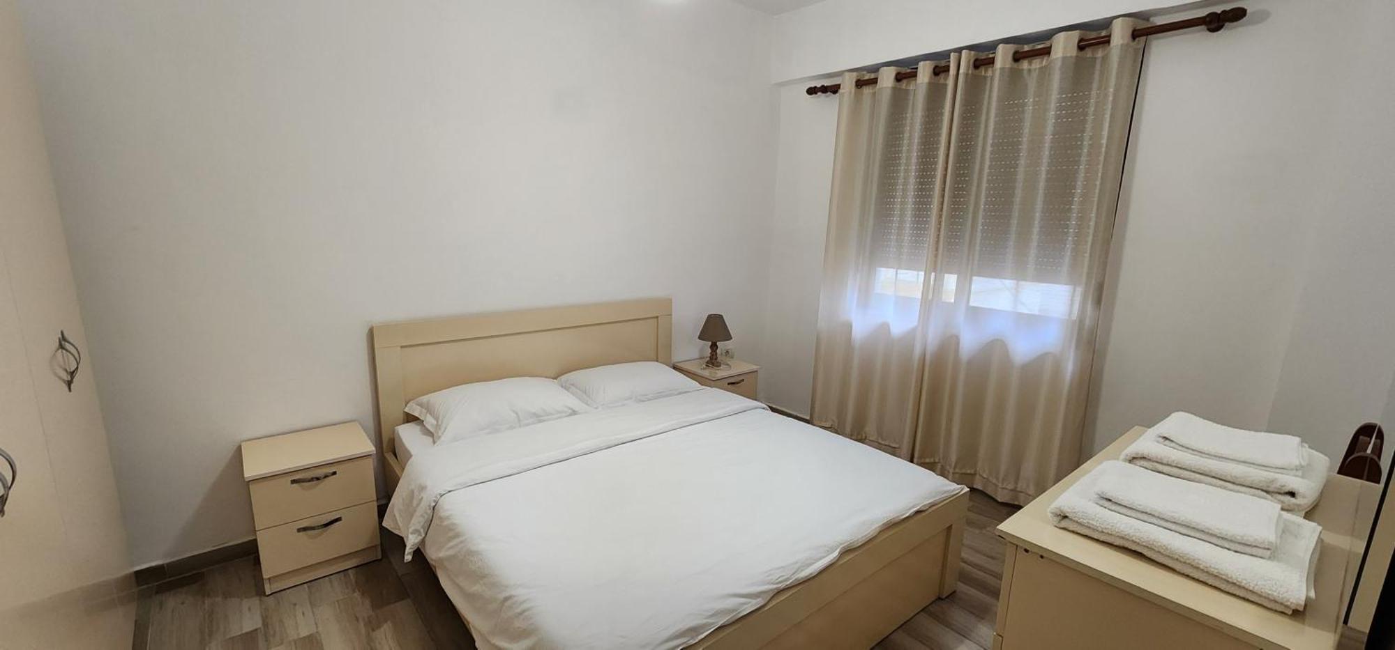 Old Town Boulevard Apartment In City Center Драч Екстериор снимка